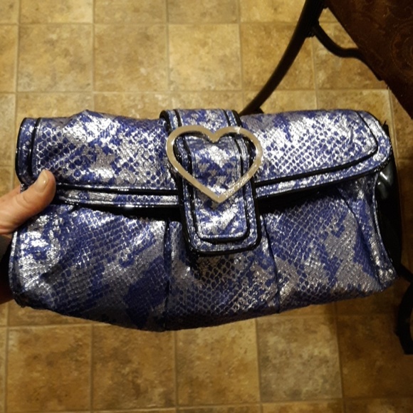 Betsey Johnson Metallic Python Convertible Clutch Bag. - Picture 8 of 8